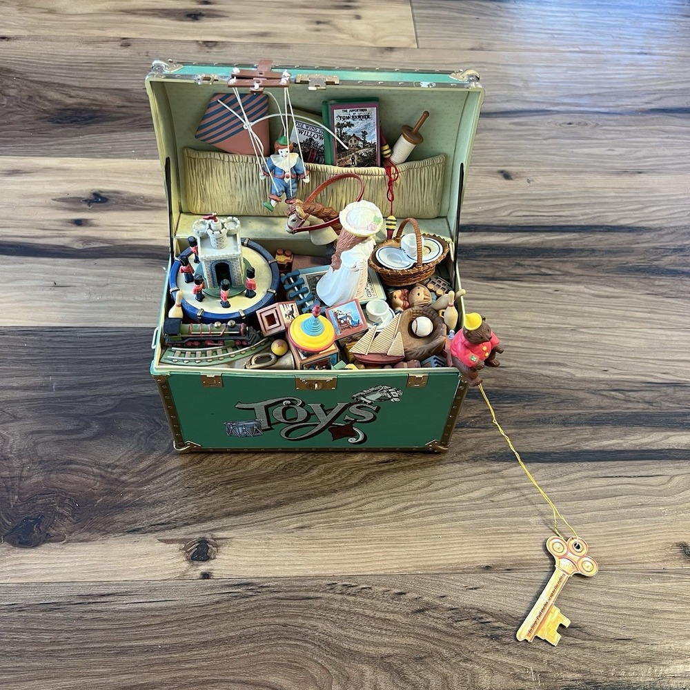 Music Box Enesco Treasure Chest of Toys 1986 Animated Plays Toy Symphony - Works